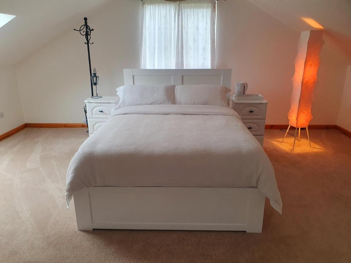 Urkers' Guest Accommodation Crossmaglen Экстерьер фото